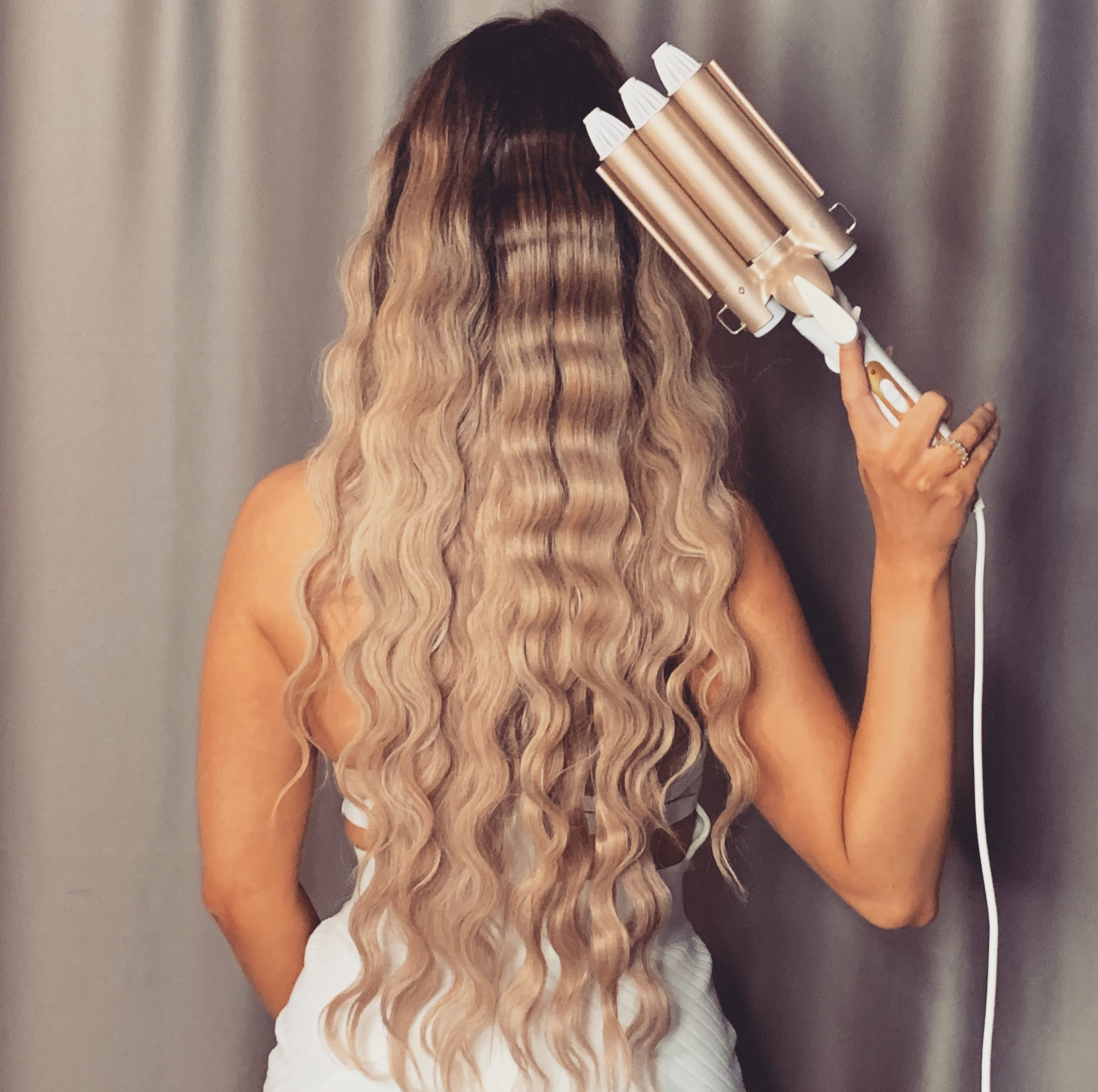 Luxy Hair Welleneisen - Perfekte Locken und Wellen - LUXURYSELF